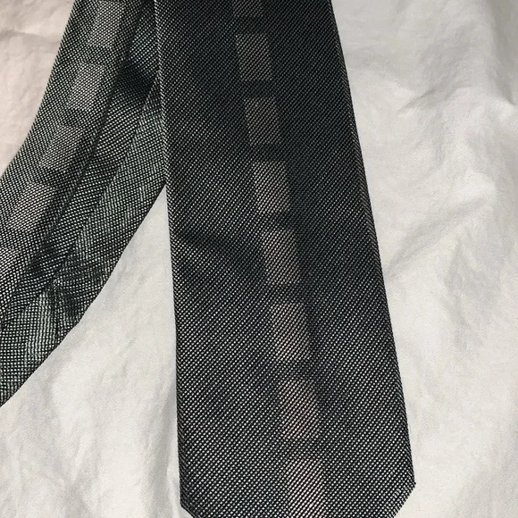 Issey Miyake - Picture 2 of 4